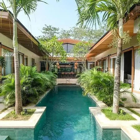 Suyai Villa Uluwatu Exterior photo