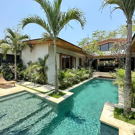 Suyai Villa Uluwatu Exterior photo